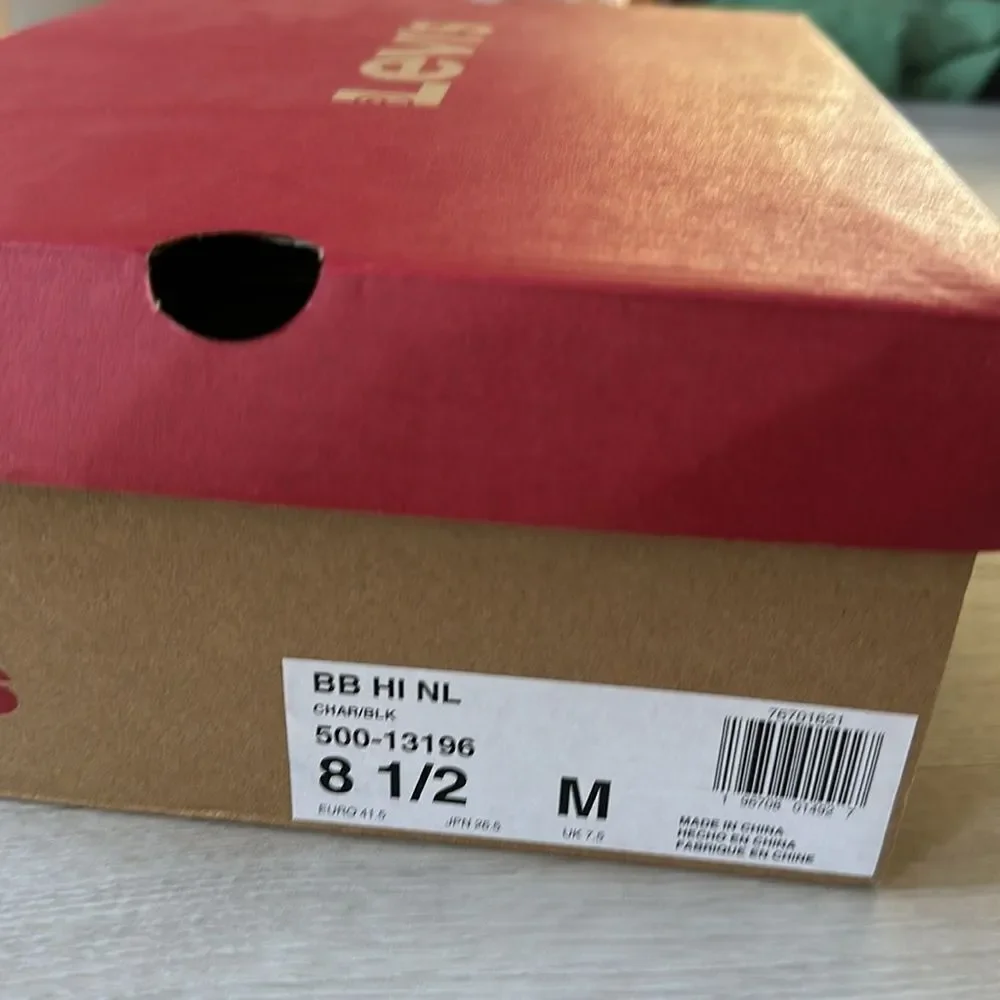 LEVI’S BB HI NL - SNEAKER BOOT‎ BLACK SZ 8.5 NWT IN PACKAGING